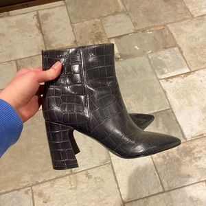 Marc Fisher black heels